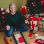 5 Easy Christmas Side Hustles for Seniors in America That Pay Well
