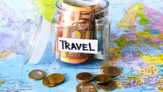 Simple Ways to Save on Holiday Travel This Year