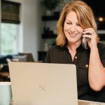 7 High-Paying Virtual Assistant Niche Ideas for Retired Women
